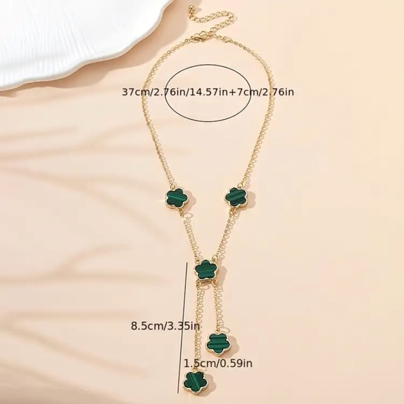 Green clover necklace Y shaped gold tone hypoallergenic material St Patrick’s! - Picture 2 of 2